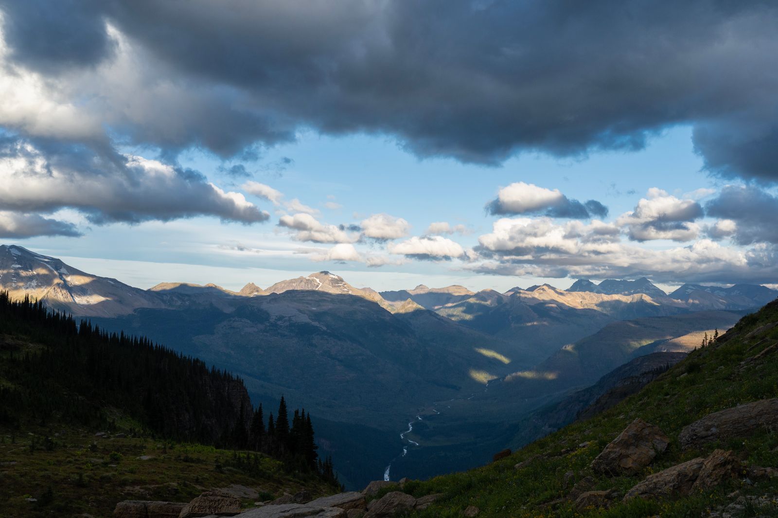 Daylight over the mountains